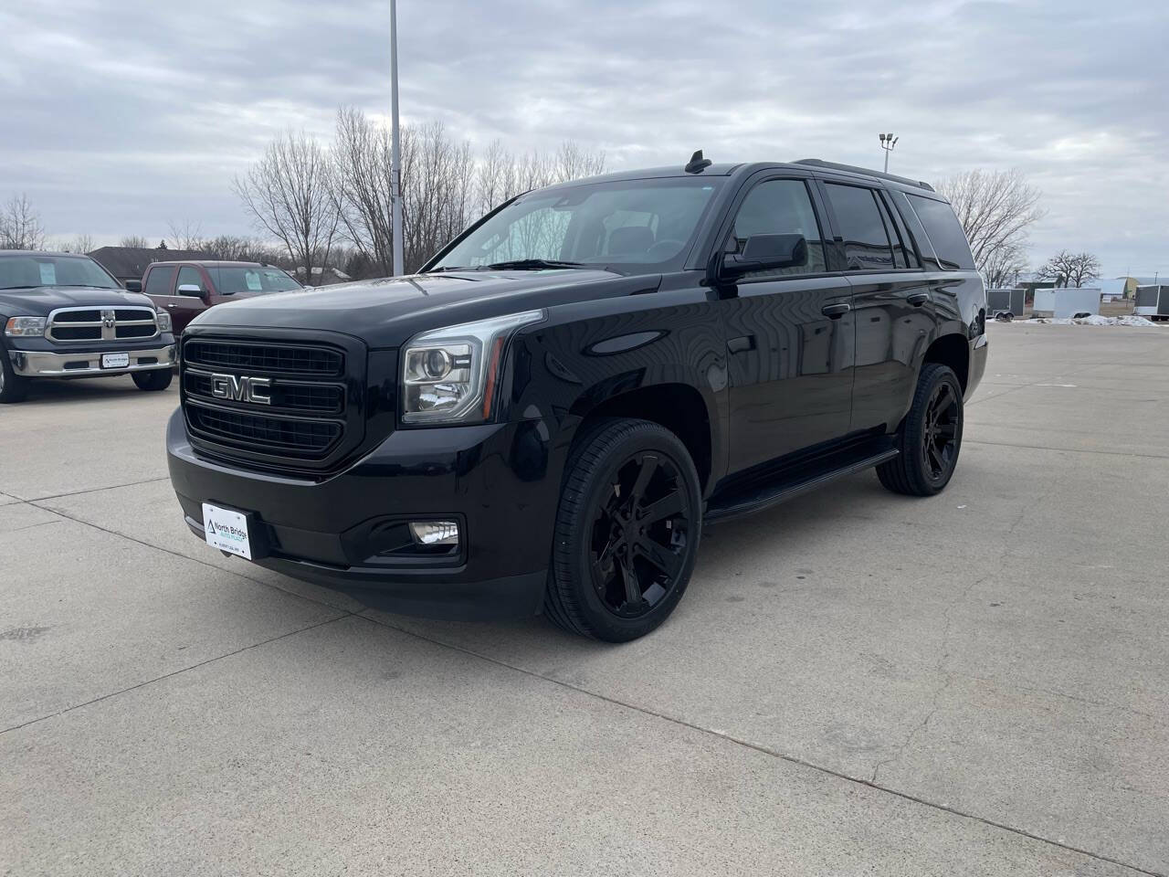 2020 Gmc Yukon SLT photo 2