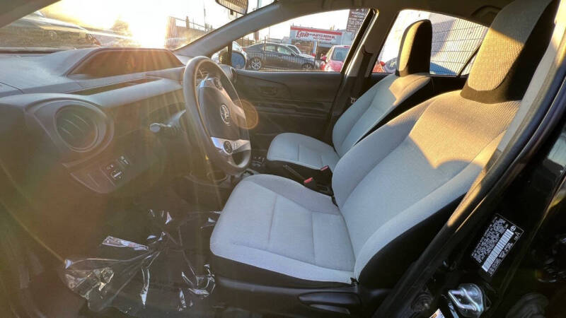 2016 Toyota Prius c One