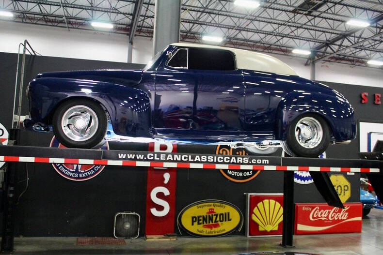 1946 Ford Super Deluxe