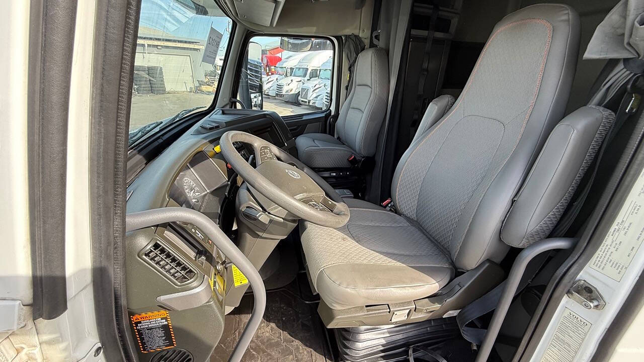 2019 Volvo VNL for sale at KING TRUCK TRAILER SALES in Bakersfield, CA