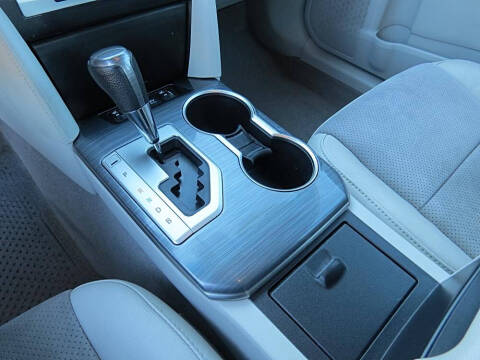 2014 Toyota Camry Hybrid XLE