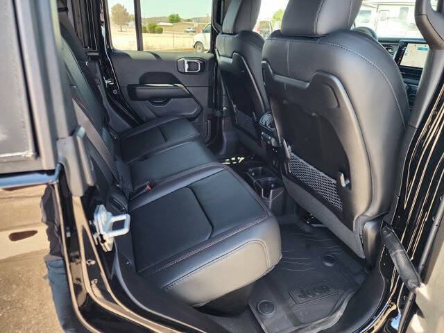 2026 Jeep Gladiator Shadow Ops
