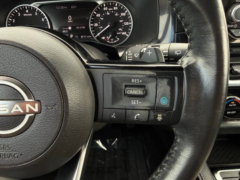 2023 Nissan Pathfinder SV