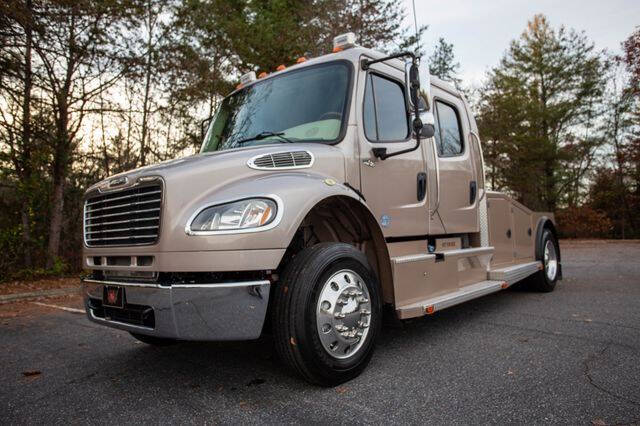 2015 Freightliner M2 106