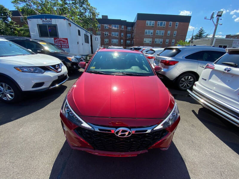 2019 Hyundai Elantra for sale at OFIER AUTO SALES in Freeport NY