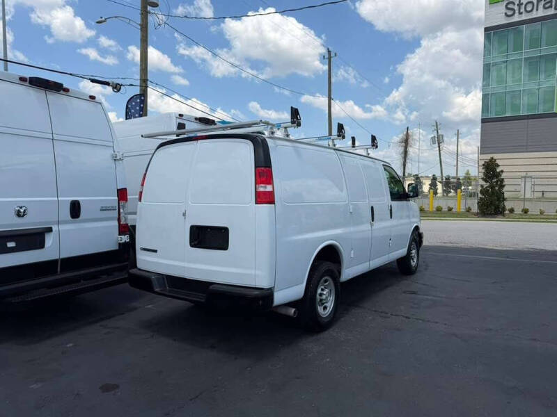 2023 Chevrolet Express 2500
