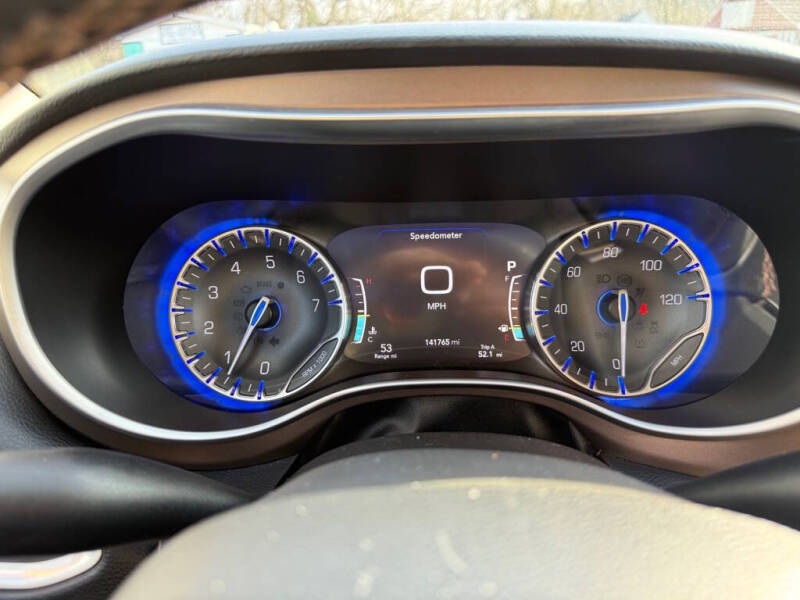 2017 Chrysler Pacifica Touring-L Plus