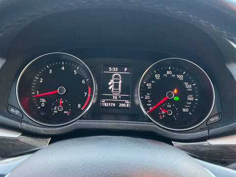 2016 Volkswagen Passat 1.8T SE