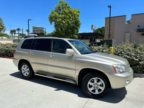 2001 Toyota Highlander for sale at MILLENNIUM CARS in San Diego CA