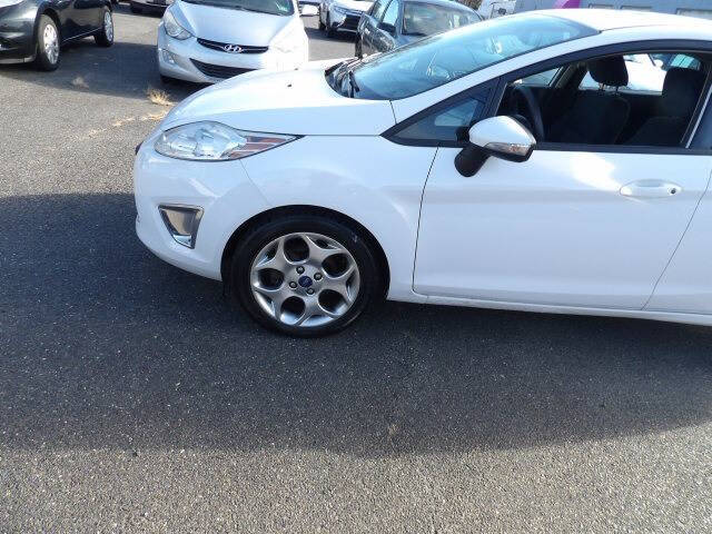 2012 Ford Fiesta SES