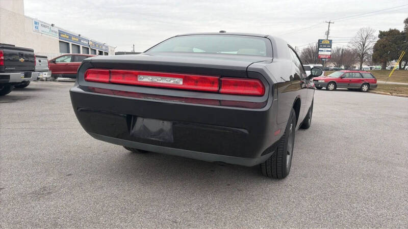 2009 Dodge Challenger SE