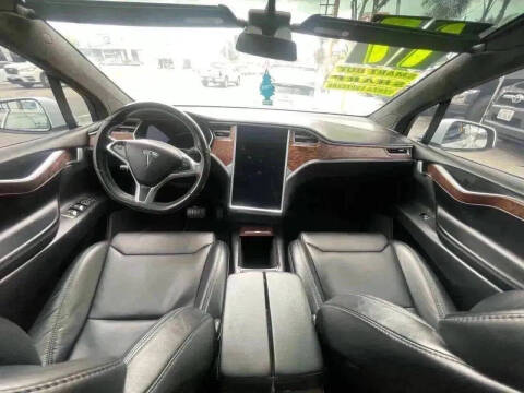2017 Tesla Model X 75D