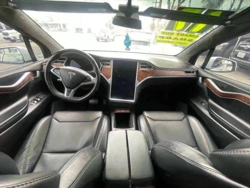 2017 Tesla Model X 75D