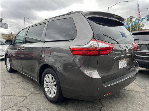 2015 Toyota Sienna
