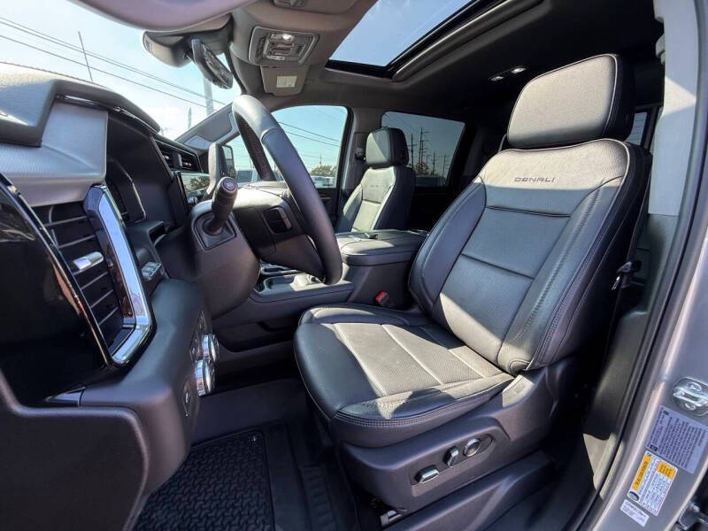 2025 GMC Sierra 2500HD Denali