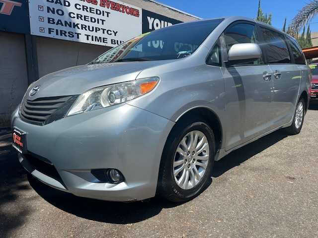 2014 Toyota Sienna