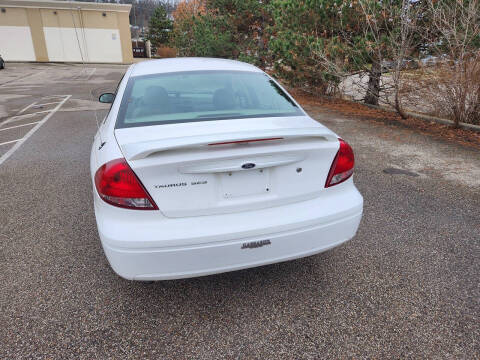 2004 Ford Taurus SES