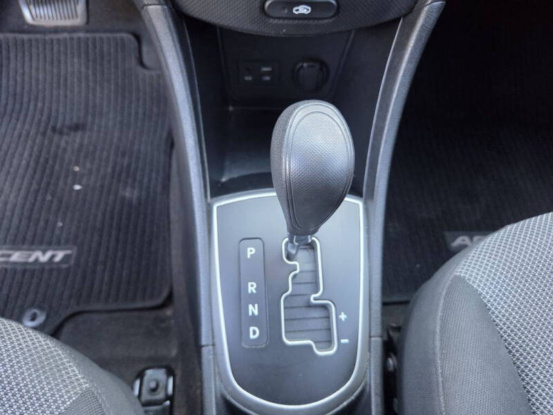 2014 Hyundai Accent GS