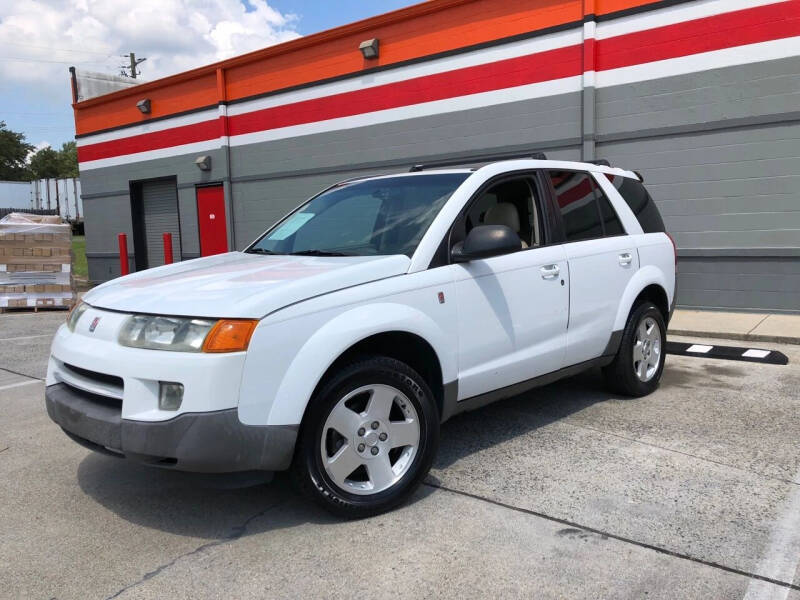 2004 Saturn Vue for sale at Diana Rico LLC in Dalton GA