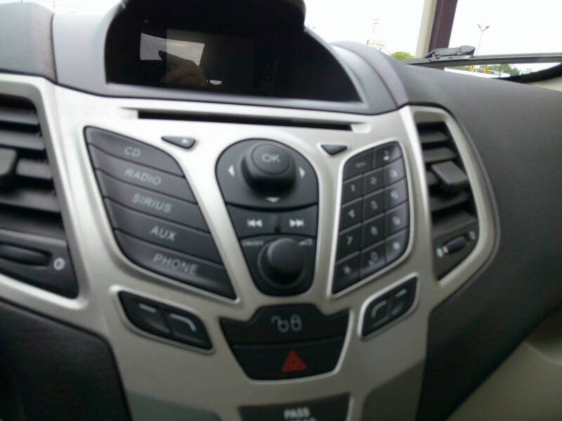 2011 Ford Fiesta SE