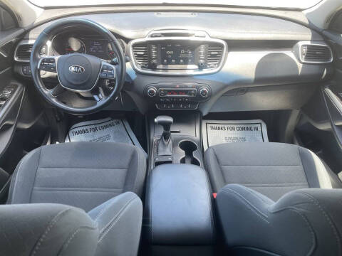 2019 Kia Sorento LX
