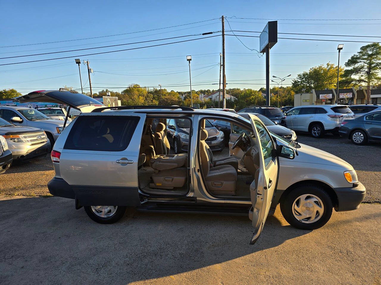 2002 Toyota Sienna for sale at Mac Motors in Arlington, TX