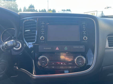 2016 Mitsubishi Outlander SE