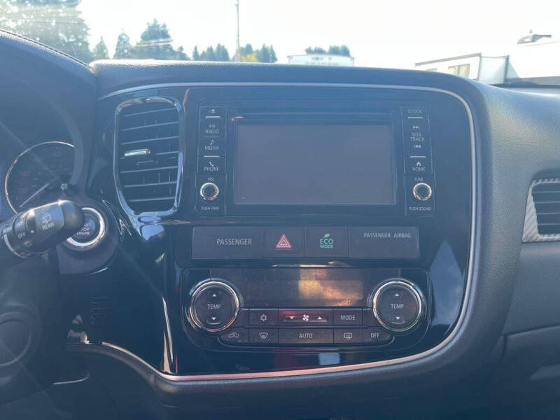 2016 Mitsubishi Outlander SE