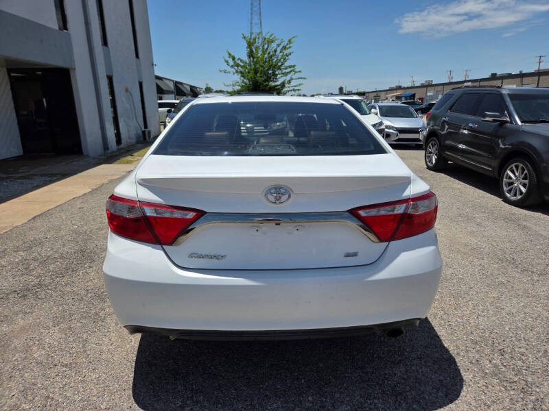 2015 Toyota Camry SE