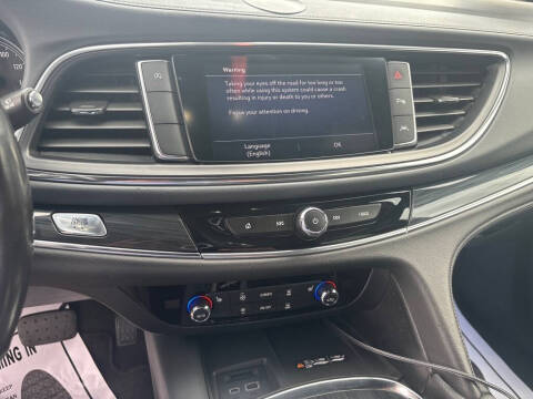 2022 Buick Enclave Essence