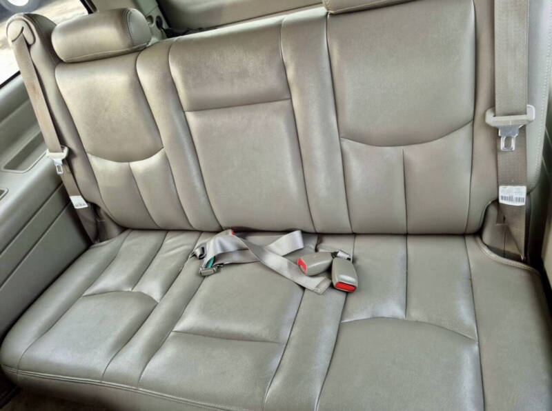 2003 Chevrolet Suburban 1500 LT