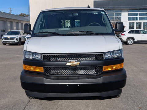 2025 Chevrolet Express 2500