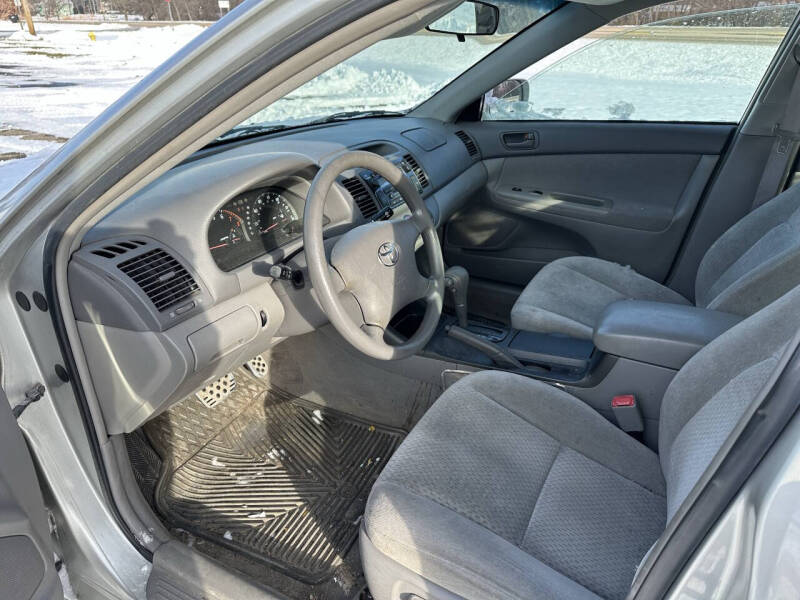 2004 Toyota Camry LE