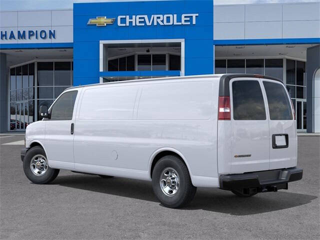 2025 Chevrolet Express 2500