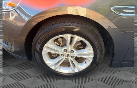 2018 Ford Taurus SE