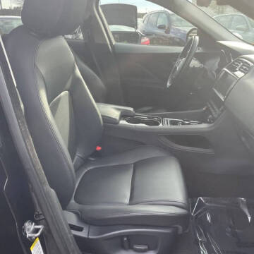 2017 Jaguar F-PACE 35t Premium