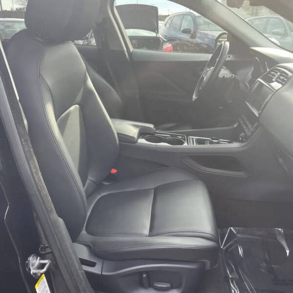 2017 Jaguar F-PACE 35t Premium