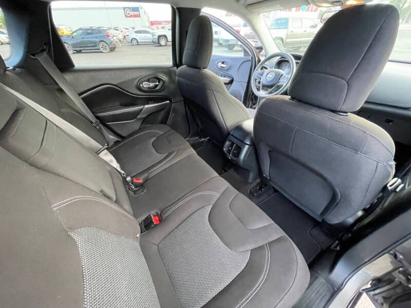 2019 Jeep Cherokee Latitude