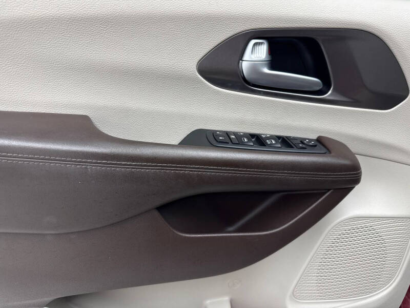 2018 Chrysler Pacifica Touring L