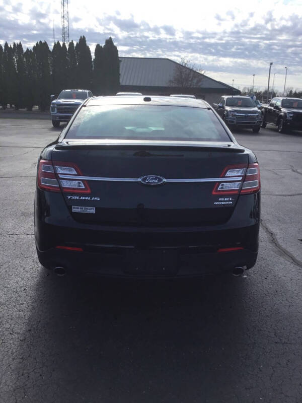 2016 Ford Taurus SEL