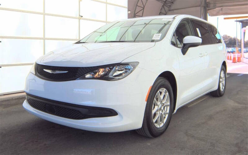 2023 Chrysler Voyager LX