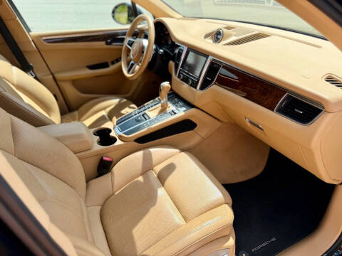 2015 Porsche Macan S