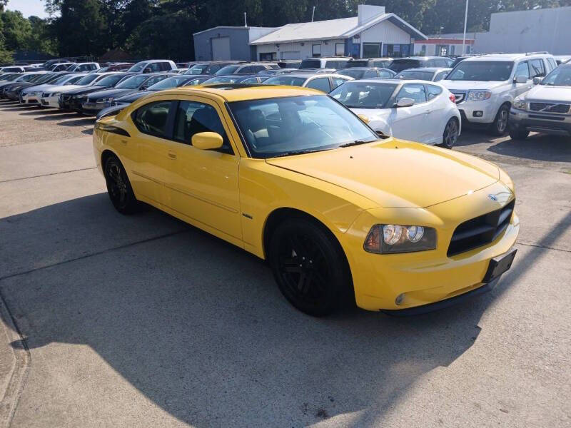 2006 Dodge Charger for sale at Central 1 Auto Brokers in Virginia Beach VA