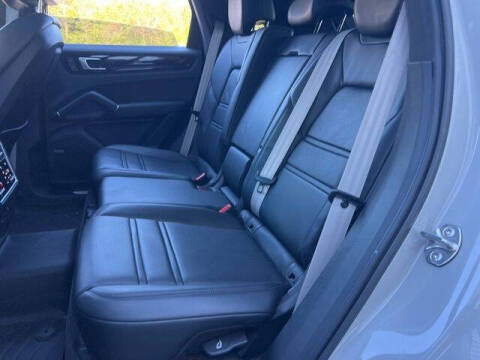 2023 Porsche Cayenne
