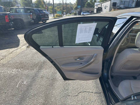 2012 BMW 3 Series 328i