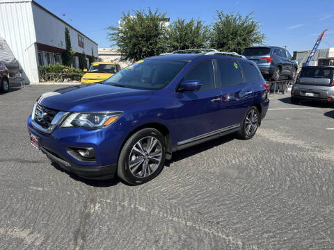 2020 Nissan Pathfinder Platinum