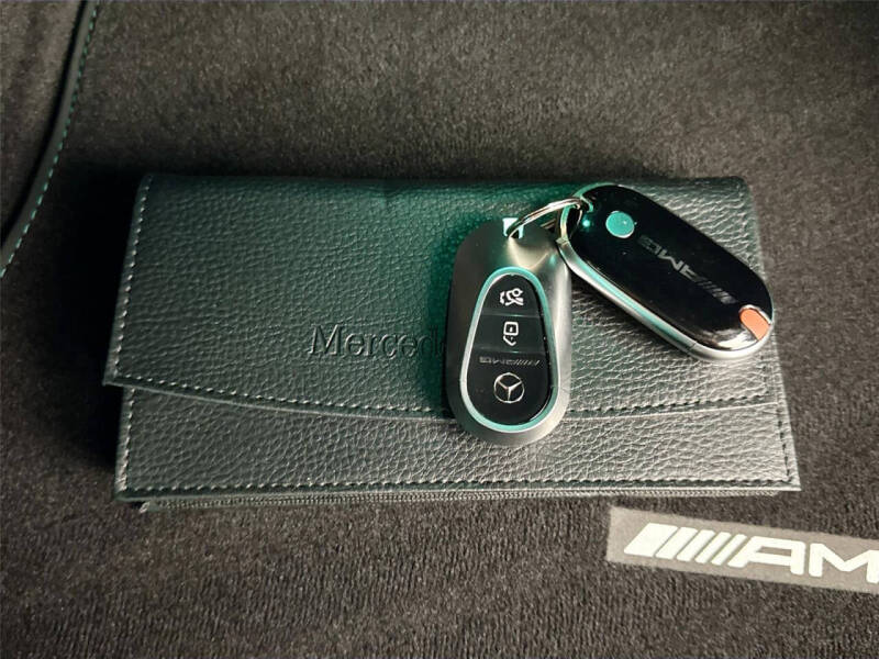 2025 Mercedes-Benz AMG GT 63 PRO