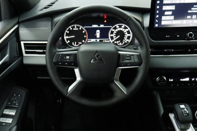 2026 Mitsubishi Outlander LE