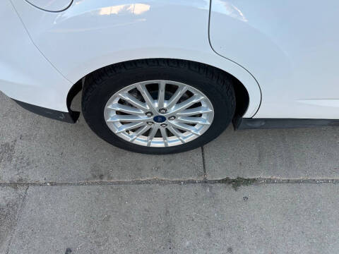 2014 Ford C-MAX Hybrid SE