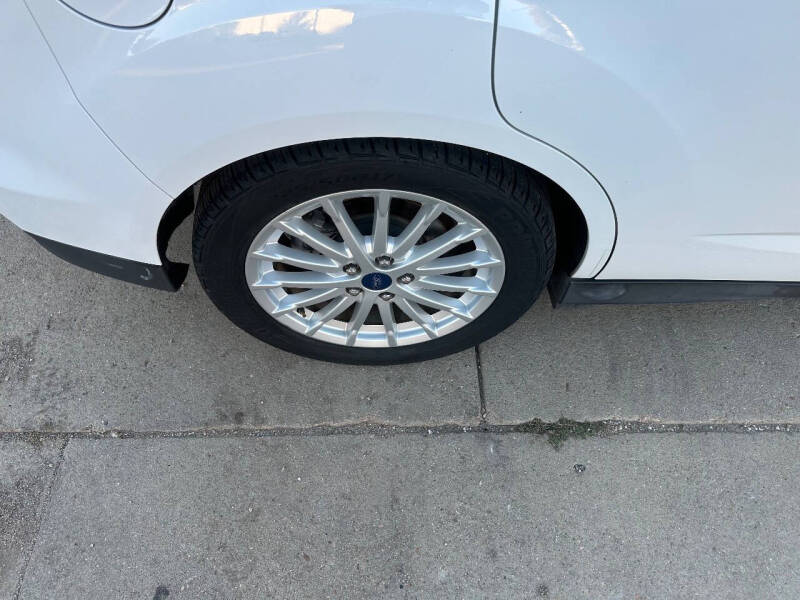 2014 Ford C-MAX Hybrid SE